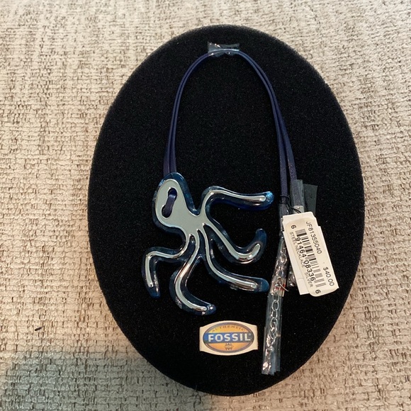 NWT RARE Fossil Octopus 16” Necklace Silver silver backing. Discontinued item!! - Picture 3 of 8